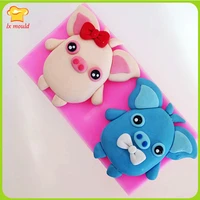 cute pig couple silicone mould soap ultra light chocolate mold cartoon pig tool