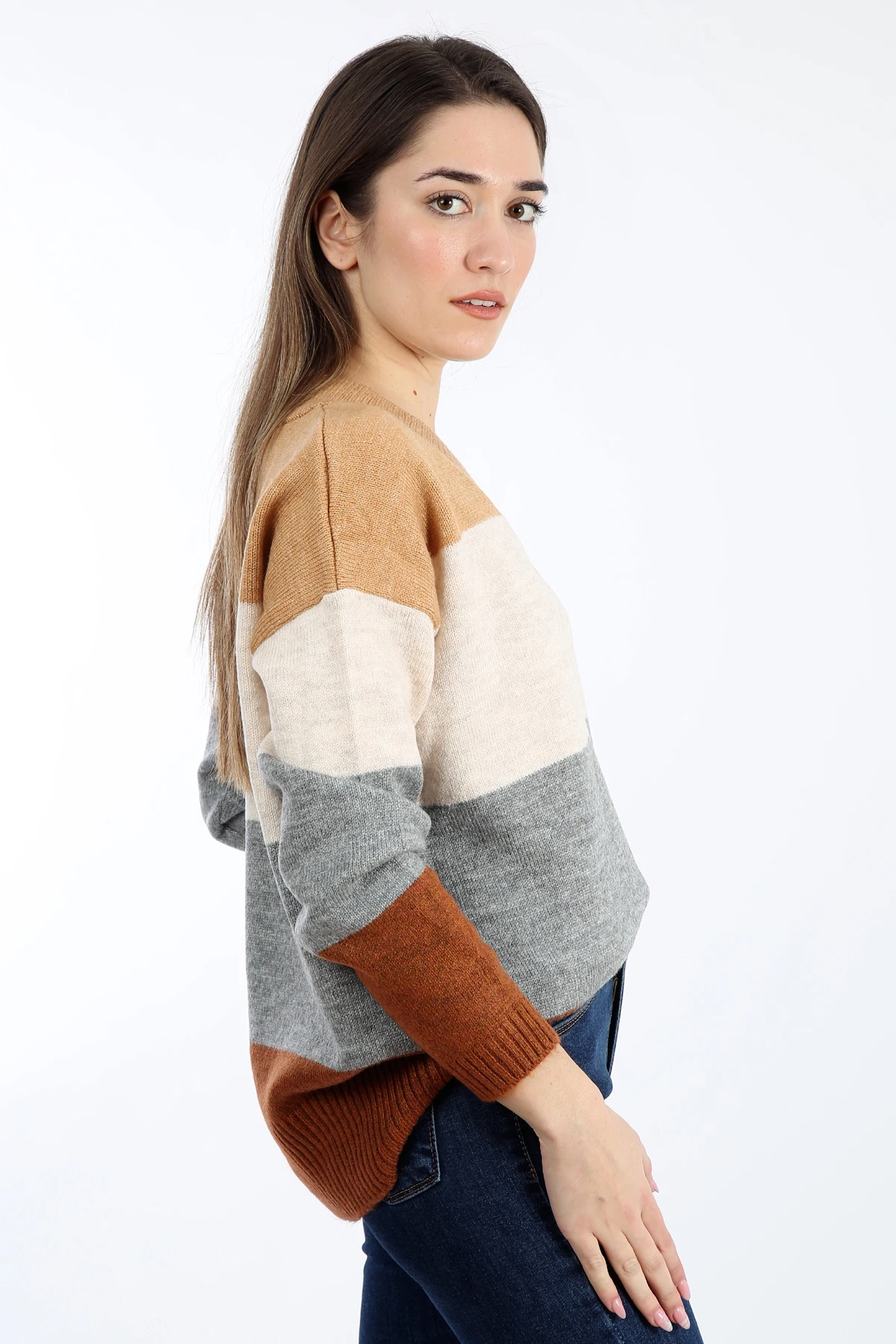 

V-NECK COLOR BLOCK WOMEN KNITWEAR SWEATER