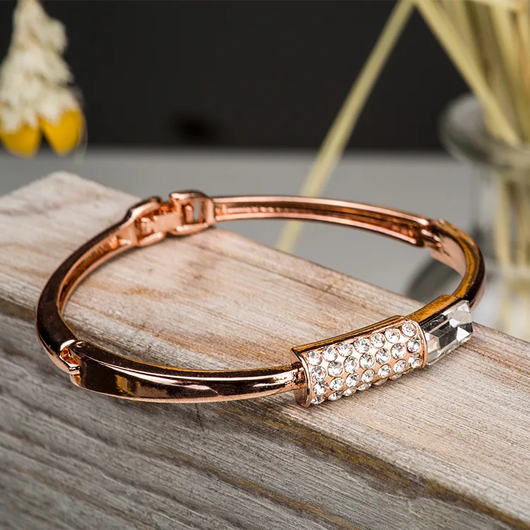 Европейская и американская мода Модный не выцветающий браслет для девушки