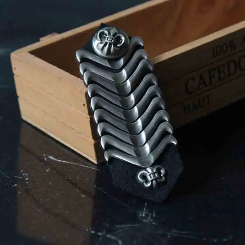 

one piece breastpin tassels shoulder board mark knot Epaulet patch metal patches badges applique patch for clothing DE-2590