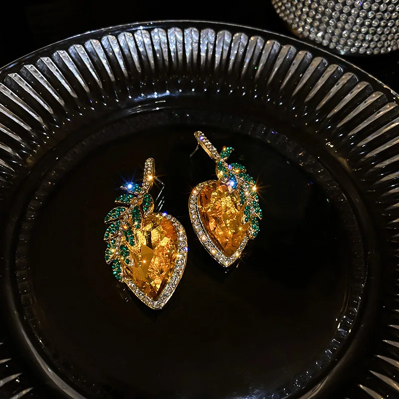 

LOVOACC High Street Big Yellow Colour Clear Crystal Pineapple Pendant Earrings for Women Ladies Shiny Rhinestone Earring Jewelry