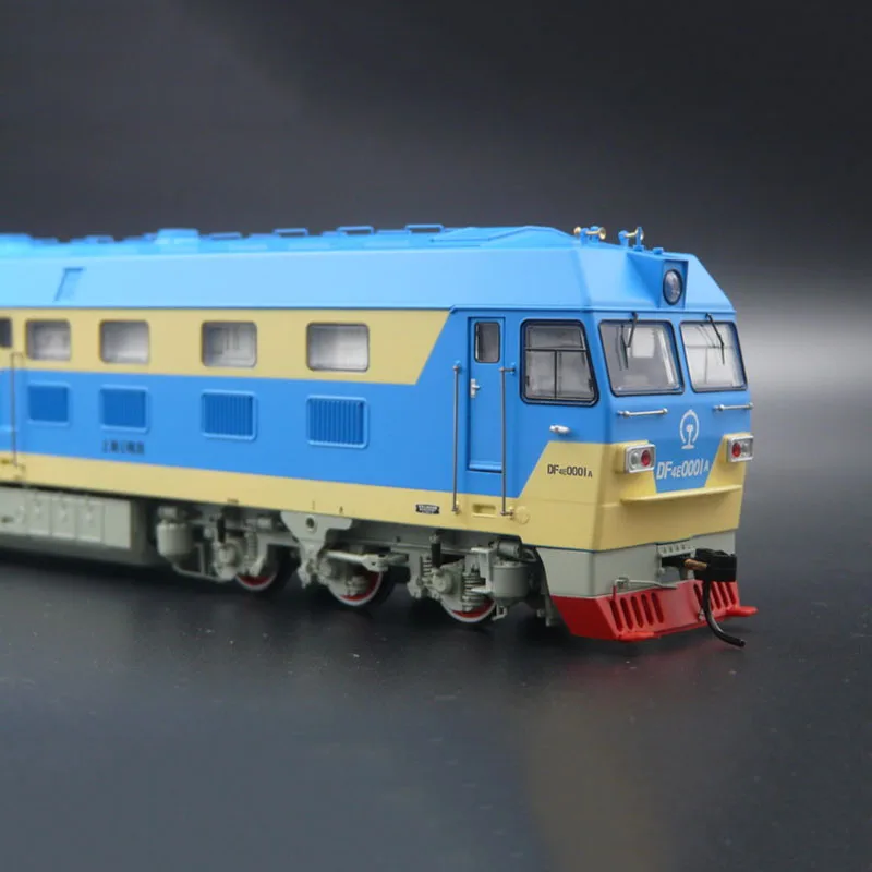 Рисунок 4 - Модель поезда DF4E 1/87
