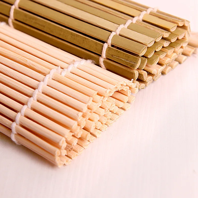 Набор для приготовления суши из натурального бамбука "Premium Bamboo Rolling Making Kit DIY Tools" с лопаткой, деревянной ложкой, палочками и занавеской.