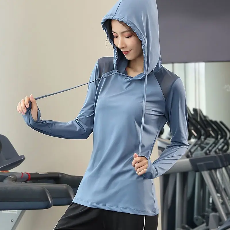 

Женский спортивный топ с капюшоном, осенняя одежда большого размера для спортзала и йоги, быстросохнущая свободная Удобная дышащая футболк...
