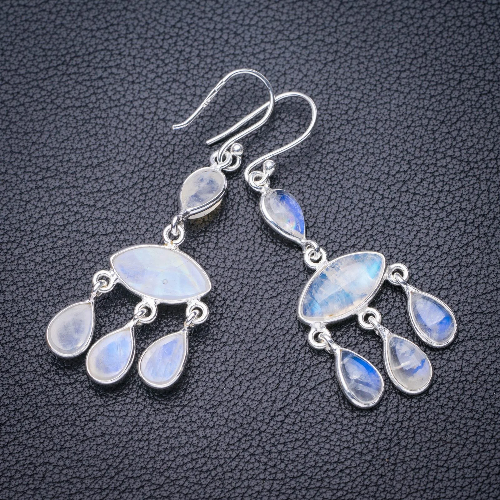 

Серьги из серебра с лунным камнем, 2 дюйма, E5499