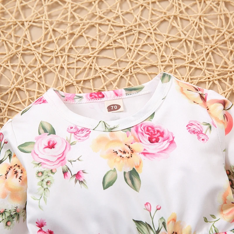 

Girl autumn suit long sleeves lovely print pink jacket + trousers + hair band three sets of pink 100 yards