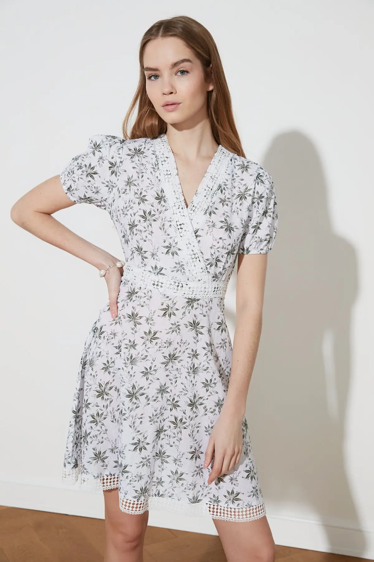 

Trendyol Embroidered Double Breasted Collar Dress TWOSS21EL2000