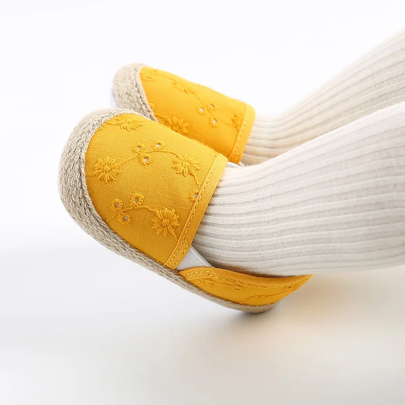 

New Spring and Autumn Newborn Solid Color Flower Cloth Shoes Baby Girls Casual Breathable Low-cut Soft-soled Toddler Shoes
