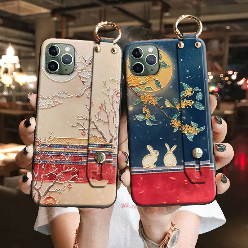 Чехол с ремешком на руку для iPhone 13 SE 12 11 Pro Max Mini XS XR X 7 8 Plus 6s мягкие силиконовые