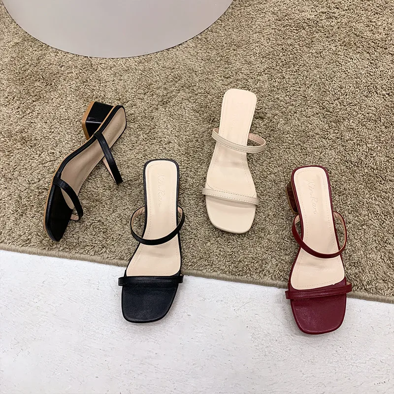 

Med Slippers Casual Shoes Slides Slipers Women Square heel Luxury 2021 Block Soft Scandals PU Rome Rubber Hoof Heels Square heel