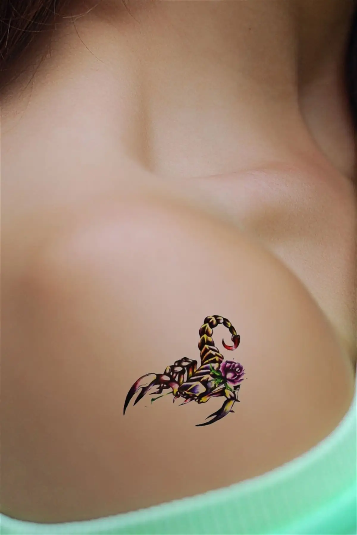 

Временная татуировка скорпиона