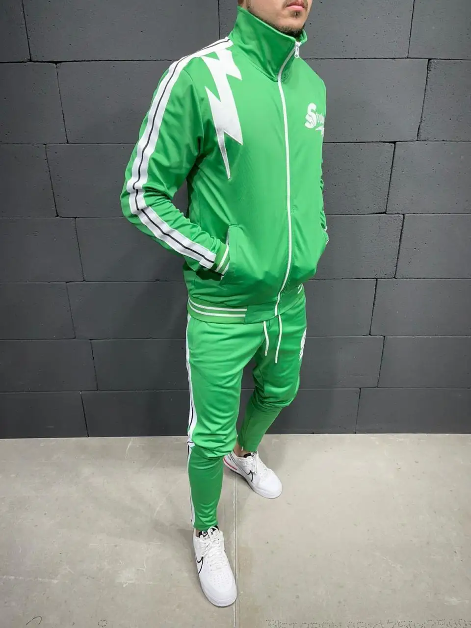 

2021 Spring And Autumn European And American Style New Leisure Training Suit Striped Running Fitness Sports Suit