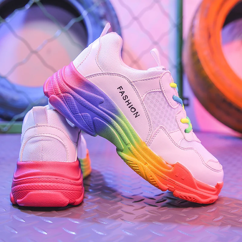 Женские кроссовки яркие радужные сияющие стразы Модные Повседневные Туфли