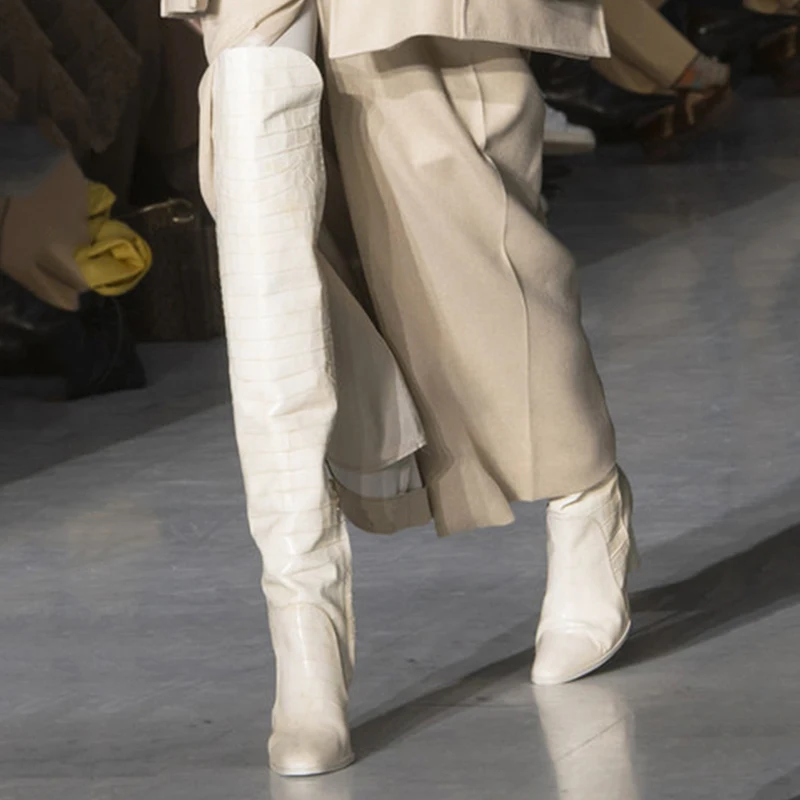 Женские зимние сапоги с крокодиловым принтом Сапоги выше колена на высоком