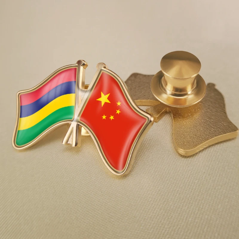 Маврикии Китай (материк) перекрестные двойной флаг дружбы значков на булавке