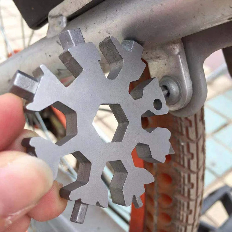 

9 Pcs 18-In-1 Snowflake Multi-Tool Multitool Card Combination Compact Portable Outdoor Products Snowflake Tool Card