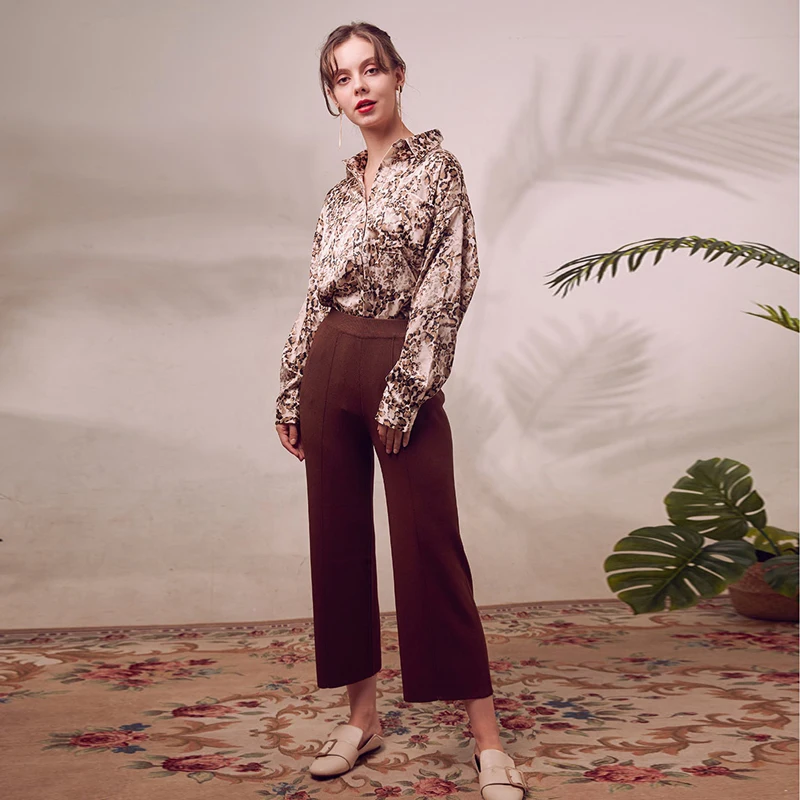 

HStar Women Autumn Knitted Pants Solid Female Elastic Waist Wide Leg Pants Casual Street Wear Lady Loose Pant Bottoms