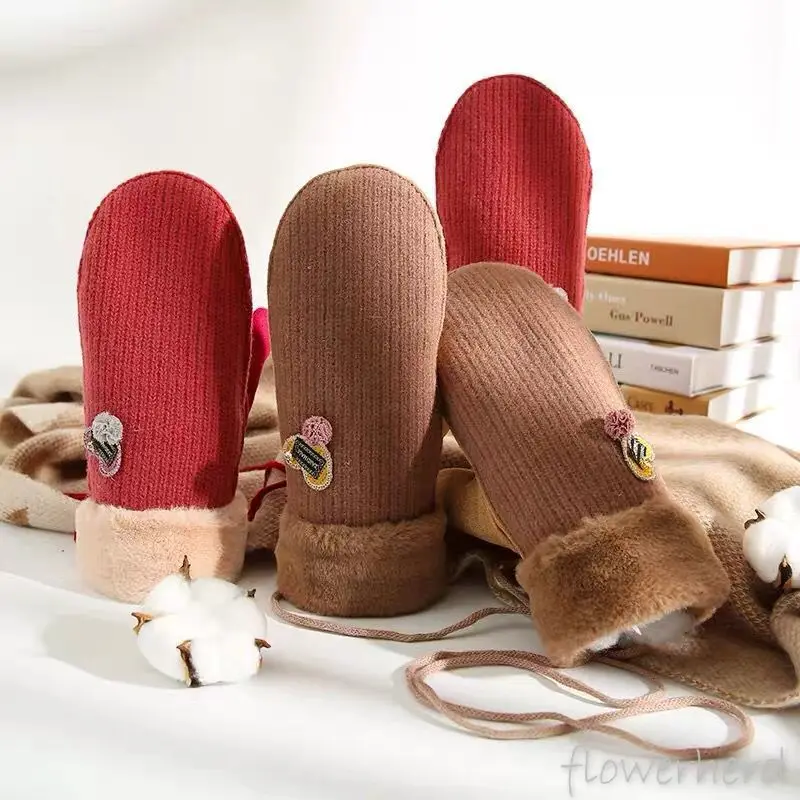 Зимние женские бархатные толстые теплые милые студенческие перчатки Ins с сердцем