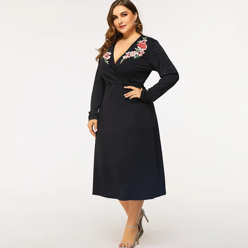 Женское платье средней длины Mostnica черное повседневное однотонное с глубоким