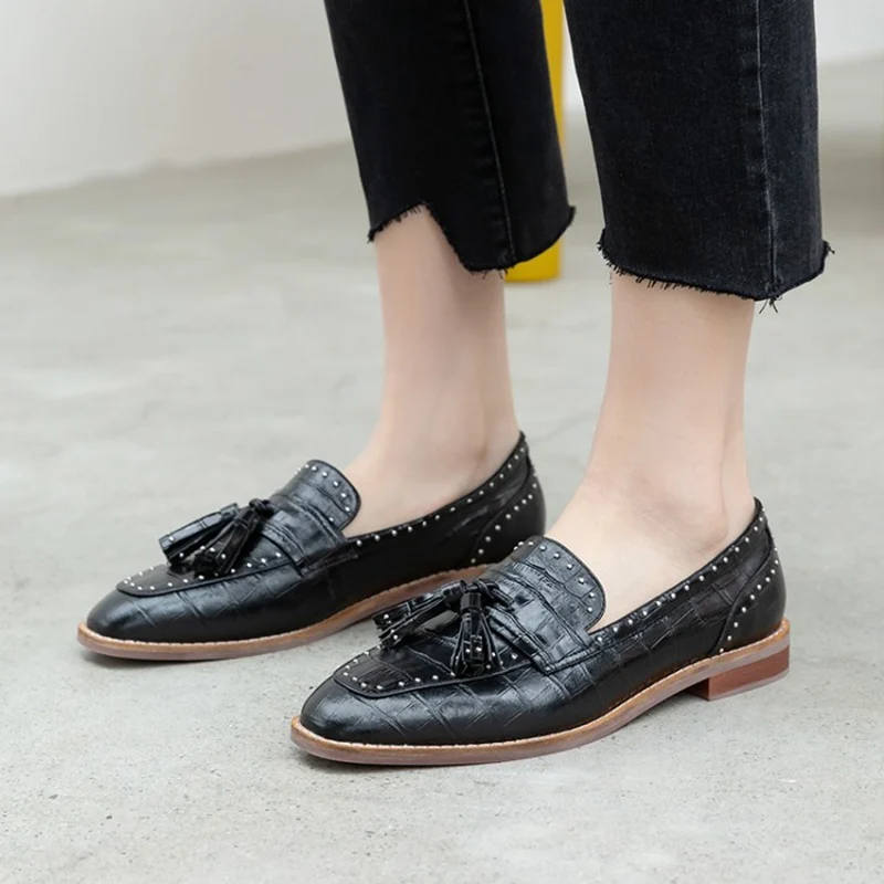 

RIZABINA New Women Flat Shoes Genuine Leather Tassels Stone Pattern Women Fashion Shoes Daily School Ladies Shoes Size 34-39