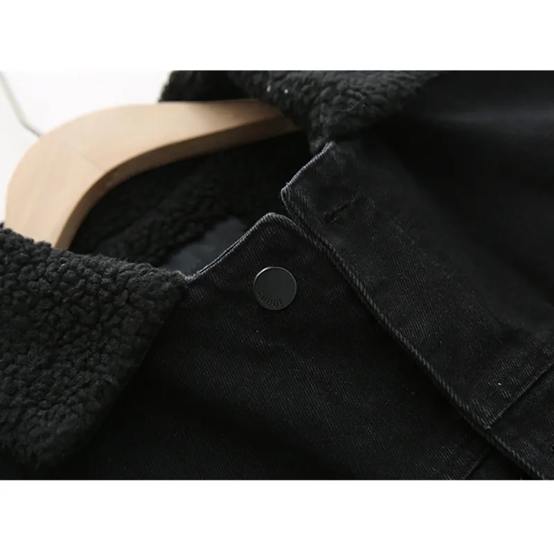 Осенне-зимняя черная джинсовая куртка с подкладкой из овечьей шерсти женское