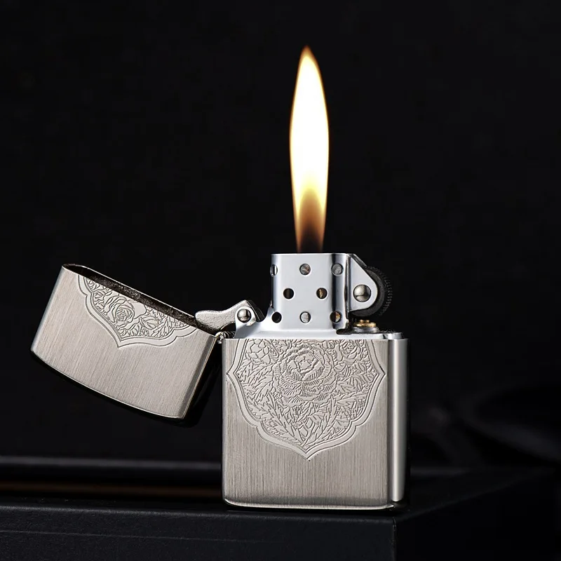

Chinese brand Zorro brass kerosene wheel creative personality classic lighter men's lighter