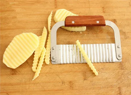 

Нержавеющая сталь картофельных чипсов тесто овощей из жатой ткани волнистый слайсер Ножи Еда качество деревянной ручкой 4N1264