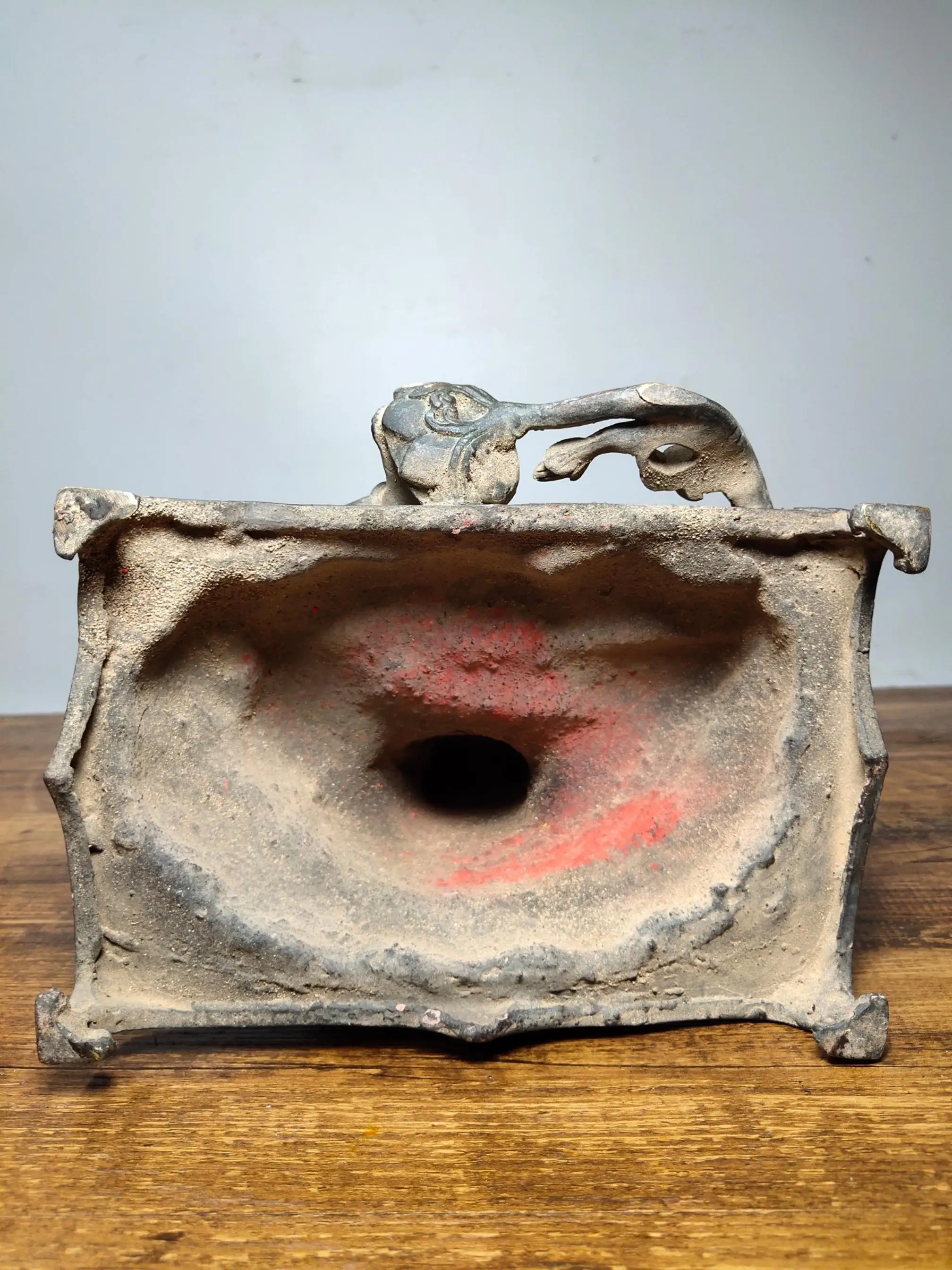 

LaoJunLu Old Tibetan Old Copper Tires, Lacquered Gold, And Light Cinnabar Buddha Statue Imitation antique bronze masterpiece