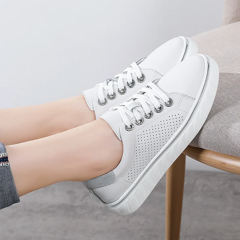 

2021 New Suede Women's Fashion Casual Shoes Comfortable Sneakers Waterproof Platform