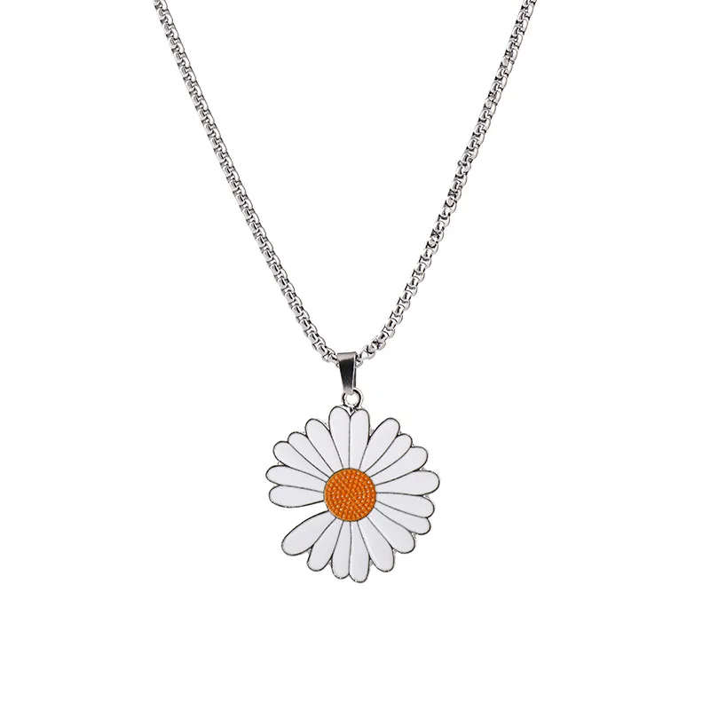 

New Fashion Sweet and Cute Little Daisy Jewelry Pendant Necklace Hip Hop Accessories Best Selling Best Friend Gift Jewelry Lady