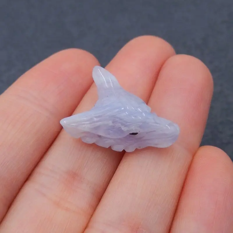 

Natural Stone Blue Lace Agate Handmade Animal Wolf Head Necklace Pendant 22x15x8mm 2g Trendy Jewely Pendant Accessory