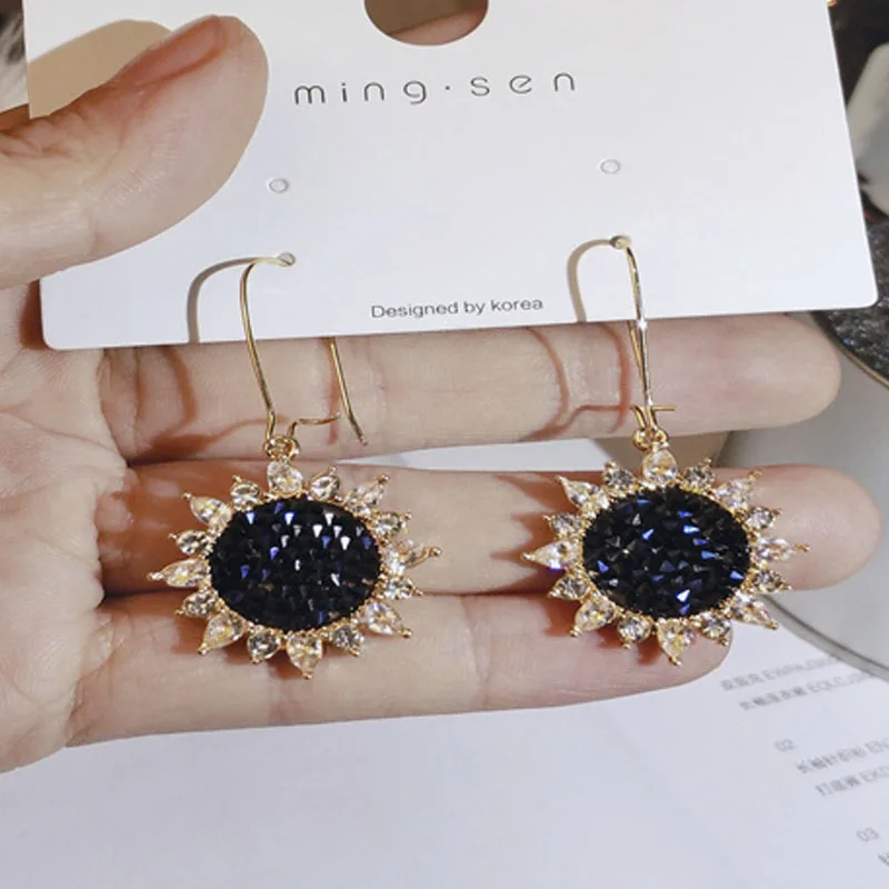 

Classical Sunflower Shape Full Crystal Hoop Earrings White Black Rhinestone Zircon Wedding Bridal jewelry for Women Girl Party