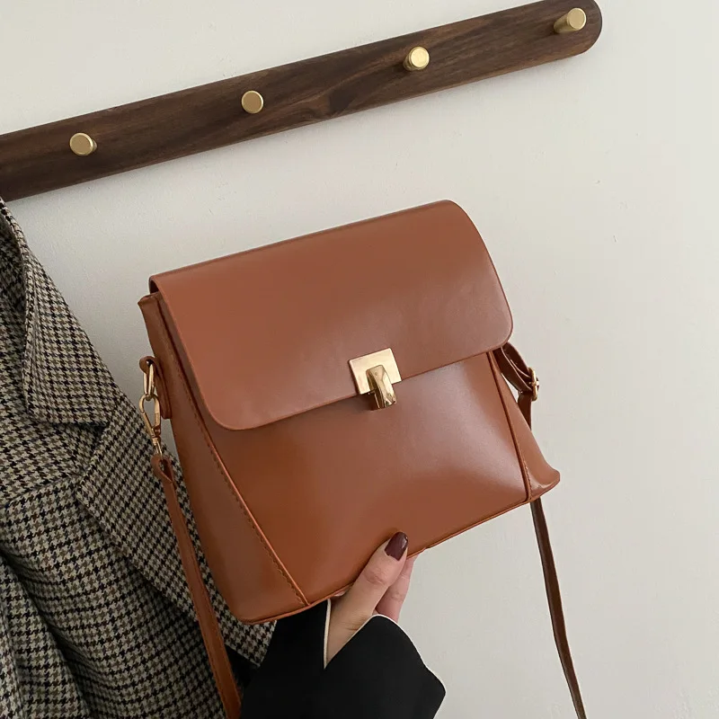 

OLUOLIN Women PU Leather Crossbody Bag Solid Messenger Bags Ladies Small Square Bag Luxury Designer Hand Bags And Purses