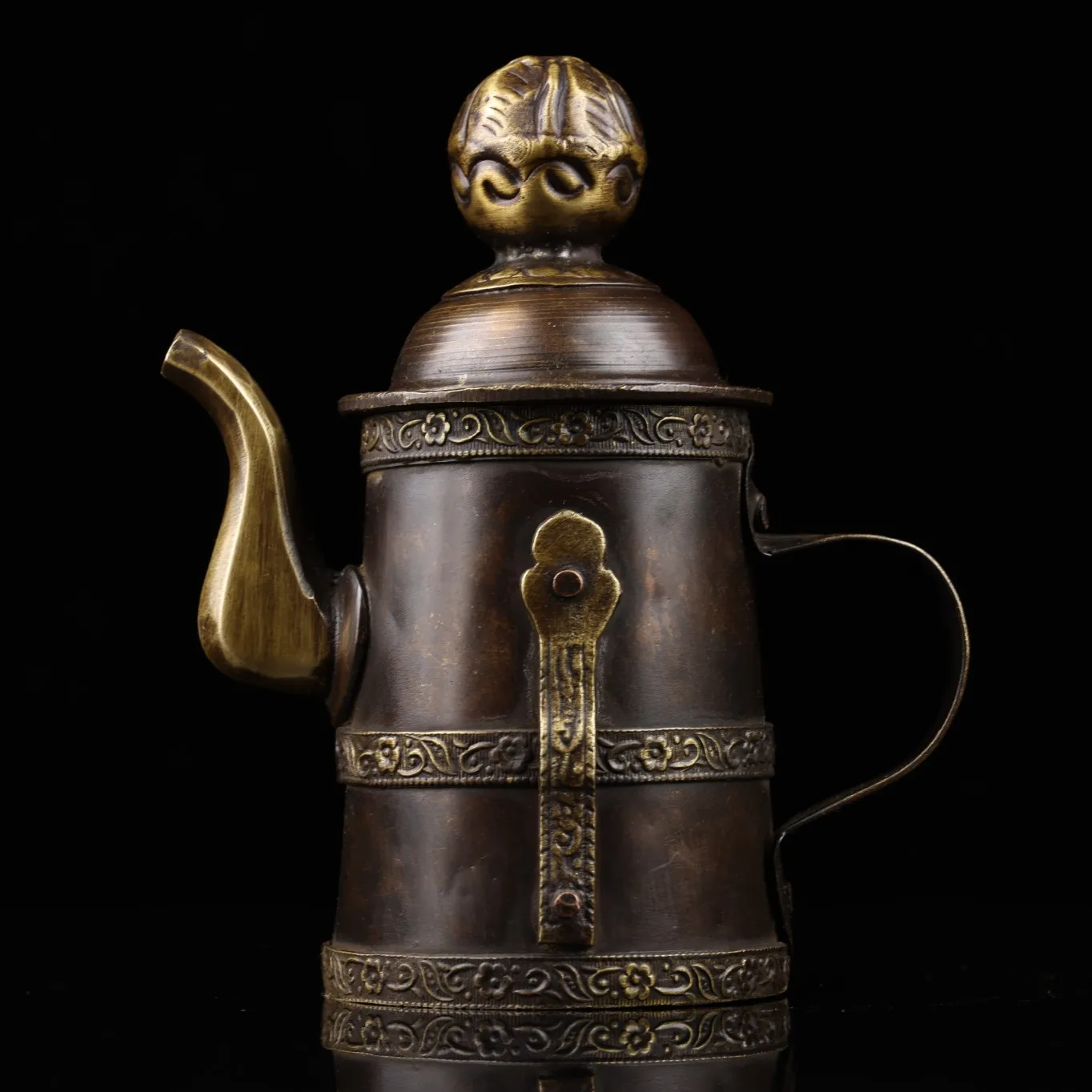 

6"Tibetan Temple Collection Old Bronze Butter pot teapot Hidden pot kettle Worship Hall Town House Exorcism