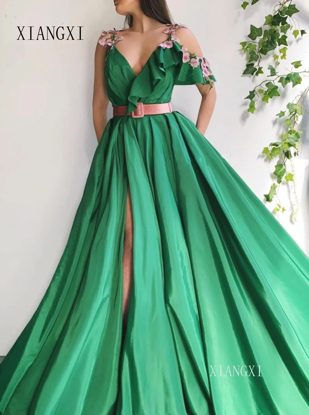 

Sexy V-Neck Green Prom Dresses 2020 A-Line Taffeta Front Slit Flowers Straps Prom Gown Long Evening Dress vestido de festa longo