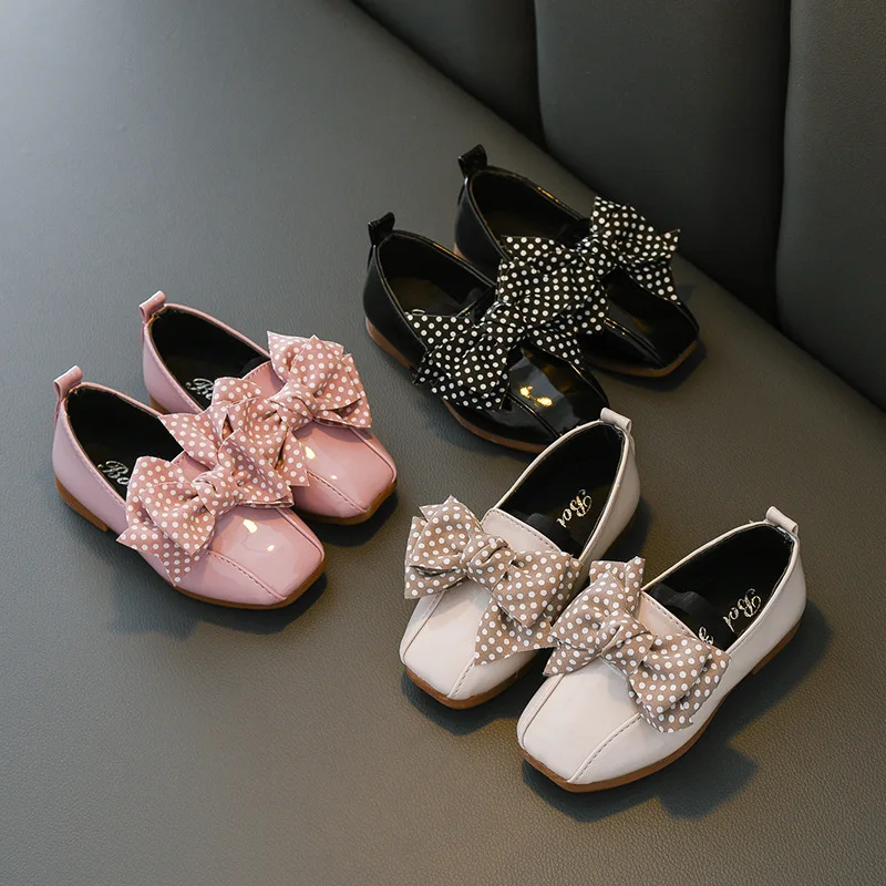 Весенне Осенняя обувь для девочек лоферы из лакированной кожи на плоской подошве
