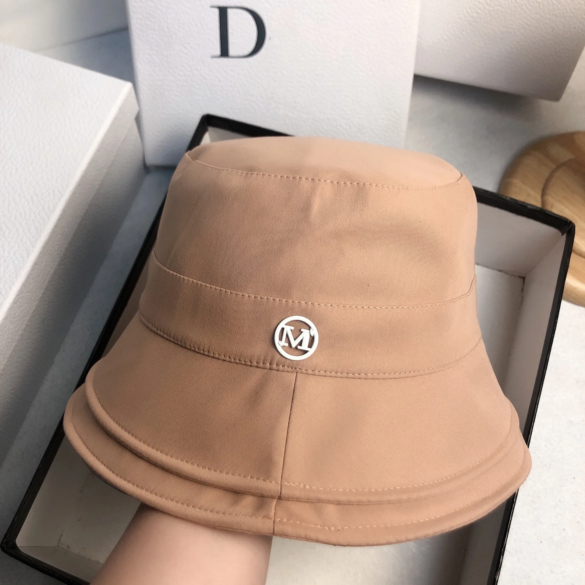 QPALCR Brand Luxury Bucket Hats Women Fashion Black Panama Hat For Women Summer Sun Hat Cap Flat Letter Outdoor Travel Bob Caps