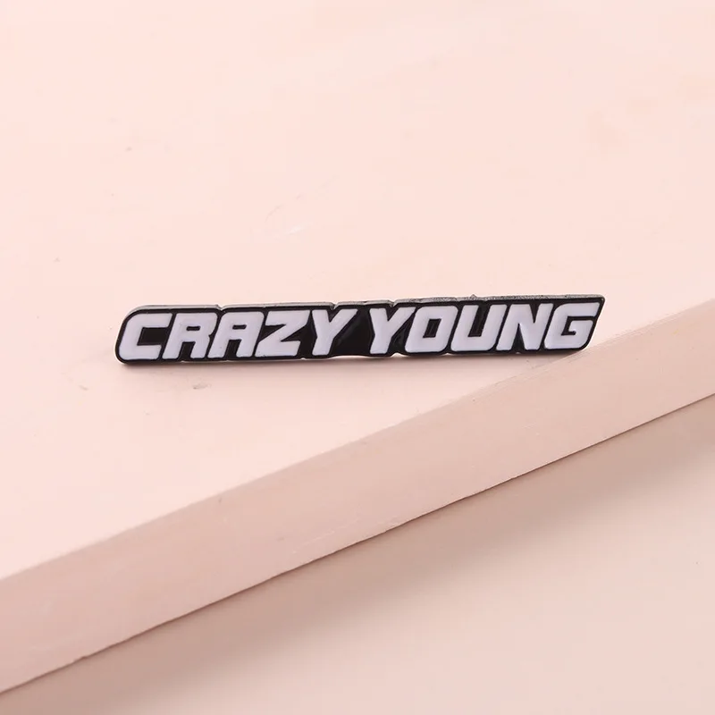 Cool Letter &quotCRAZY YOUNG&quot Metal Enamel Brooch Fashion Creative Badge Pin Men Women Backpack Sweater Jewelry | Украшения и