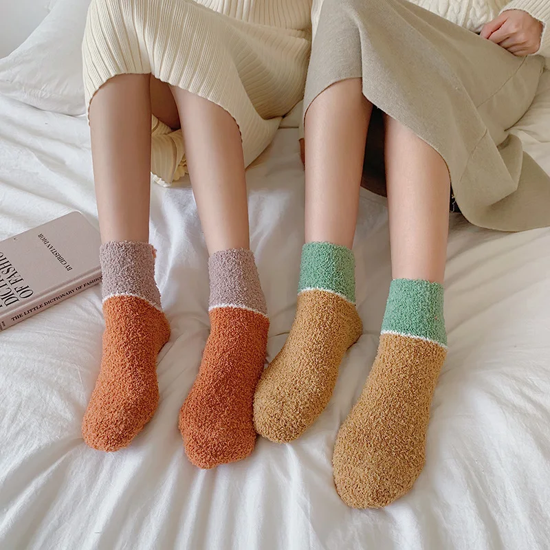 

2022 Women Winter Warm Soft Small Hair Ball Fluffy Bed Socks Home Floor Slipper Coral Velvet Fleece Sock Winter Boots