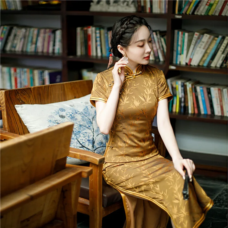 

Women Solid Satin Cheongsam Chinese Classic Mandarin Collar Dress Gown Vintage Long Qipao Oriental Vestidos Plus Size 3xl-4xl