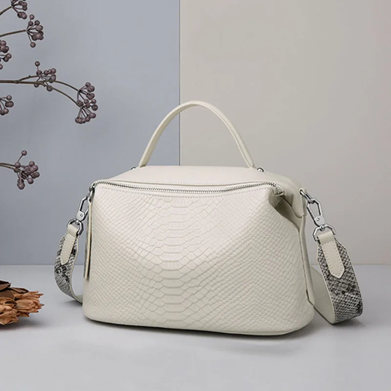 Leather bag 2021, new crocodile pattern, pillow bag, fashionable and versatile, slung handbag, luxury women's bag