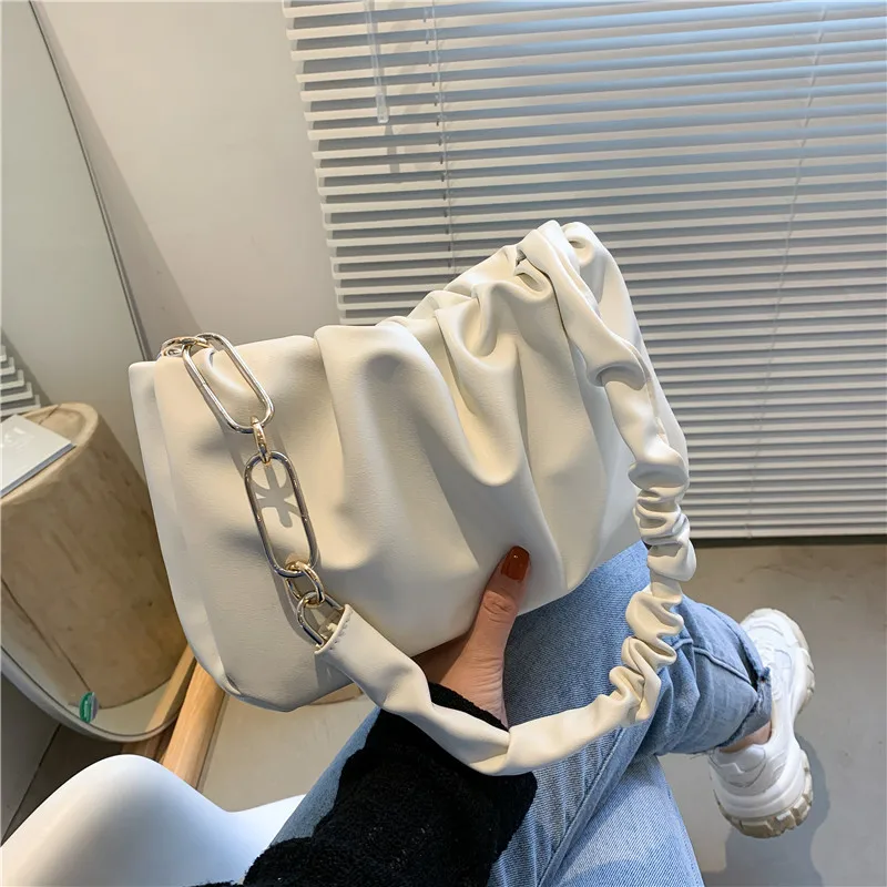 

Popular woman bag new 2021 fashion one-shoulder messenger bag Korean version bag female fold popular chain small square bag tide