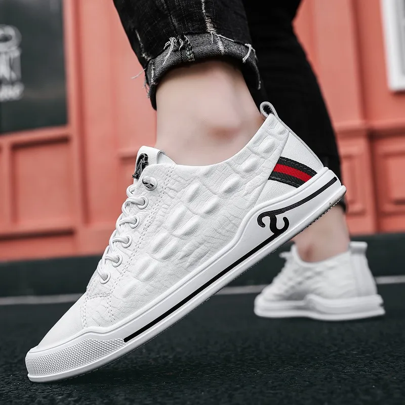 

2021 Men Leather Casual Shoes Alligator Print Loafers Men Low Tops Spring Summer Flat Shoes Cool Black Leisure Sneakers