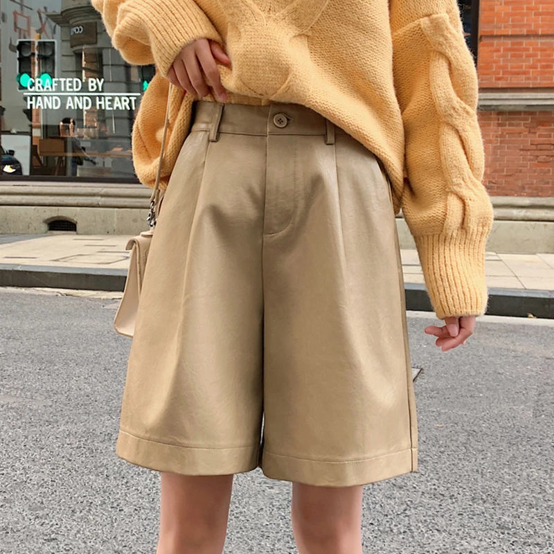 

Women's Autumn Winter New Loose Five Points Leather Trousers 2021 Button Fashion PU Leather Shorts Female Solid Plus Size Shorts