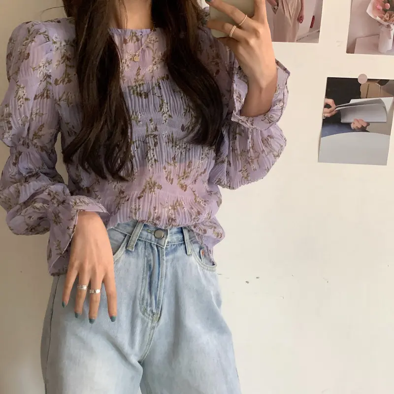 Блузка женская шифоновая с расклешенными рукавами Alien Kitty фиолетовая элегантная