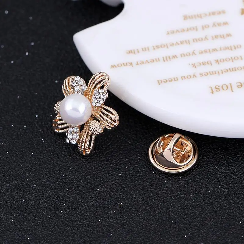 Appealing Adorable Simulated Pearl Small Flower Rhinestone Silver-color Brooches for Women Brooch Pins Jewelry | Украшения и