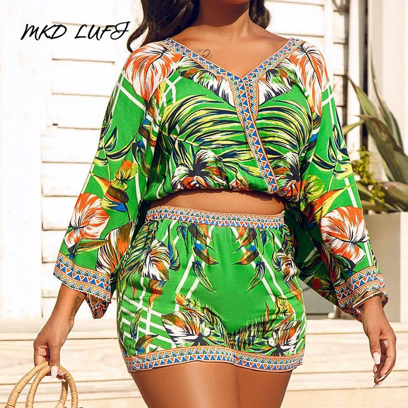 Bohemian Printed Long Sleeve V Neck T Shirt Tops &amp Elastic Waist Skinny Shorts Set Casual Summer Beach 2 Piece Outfits for Women | Женская