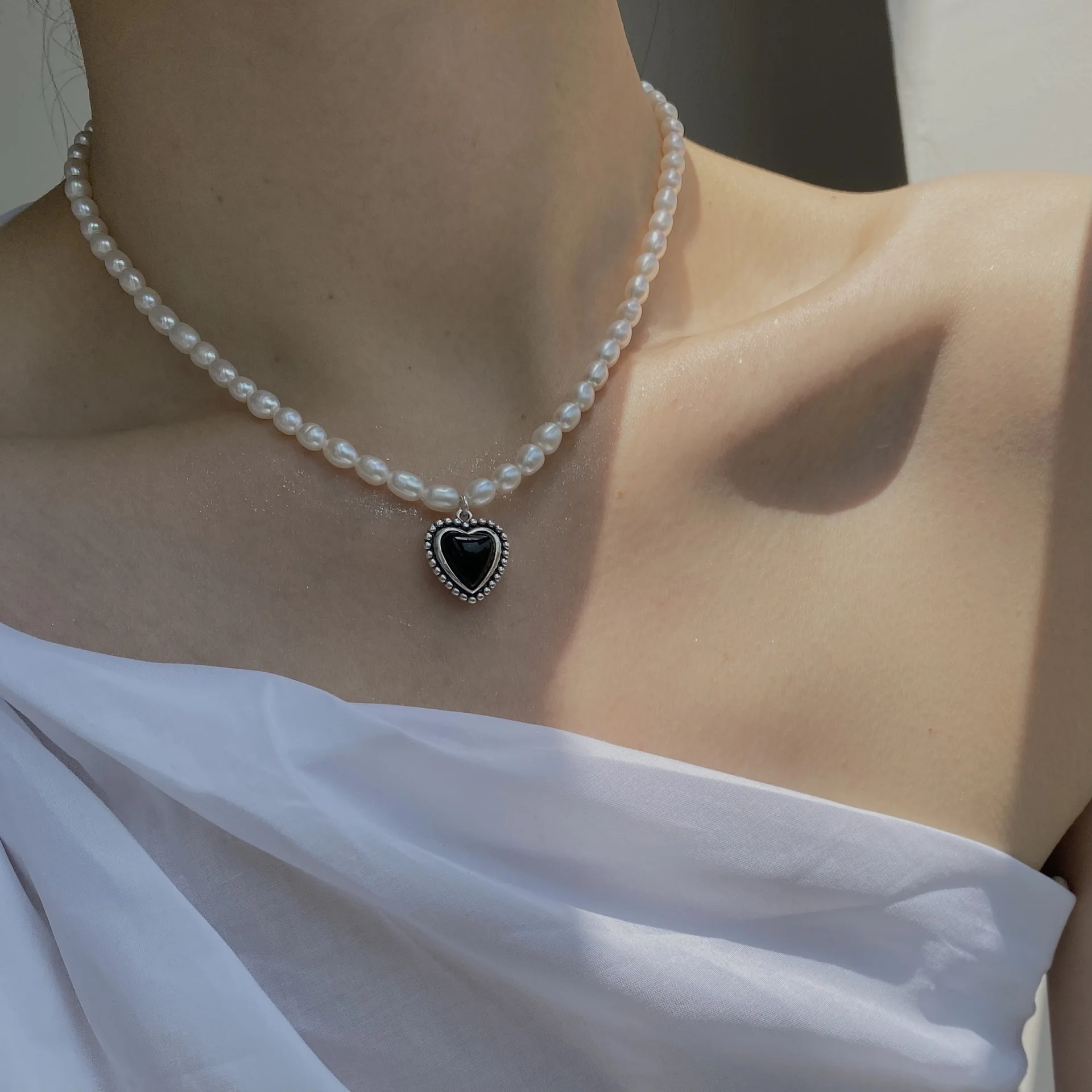 

Черный сердце кулон жемчужные Женская цепочка-ожерелье 2021 Новый стиль Япония и Южная Корея простой цепочка с кулоном