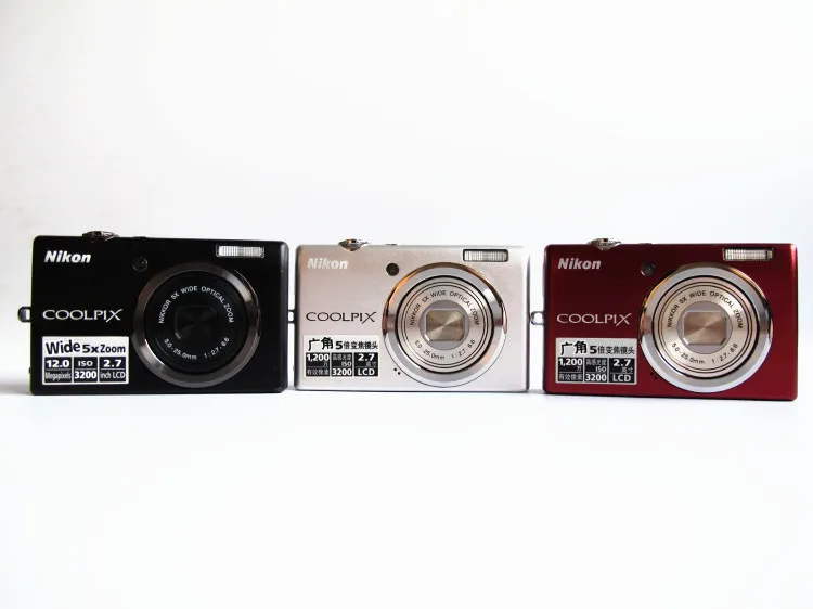 Б/у Специальная цена! Цифровая камера Nikon Coolpix S570 12 МП с 5 кратным широкоугольным