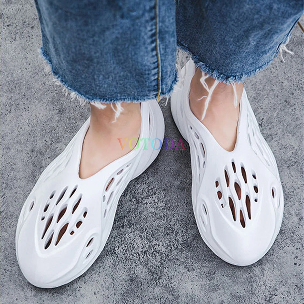 

Summer Men Beach Slippers Soft Foam Runner Hole Garden Slides Flip Flops Man Swimming Sandals Casual Non Slip Male Outdoor Shoes